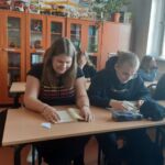 Uczestnicy spotkania, uczniowie Zespołu Szkół Ekonomicznych w Brzegu