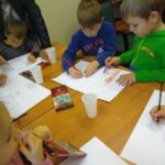 Warsztaty czytelnicze z elementami biblioterapii-prowadząca Justyna Jurasz, dzieci z PP nr 42 w Opolu Warsztaty czytelnicze z elementami biblioterapii-prowadząca Justyna Jurasz