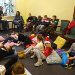 Justyna Jurasz podczas prowadzenia zajęć.