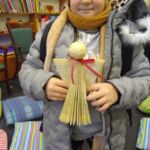 Papierowy aniołek- praca wytworzona podczas warsztatów.