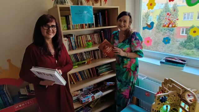 Akcja przekazania książek pacjentom USK w Opolu